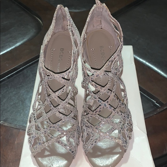 Bcbg heel - Picture 1 of 4